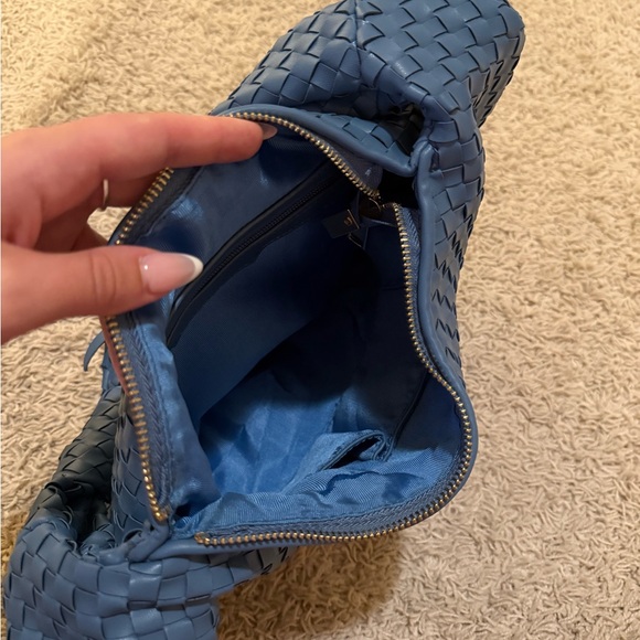Melie Bianco Blue Woven Hobo Bag - Picture 4 of 5